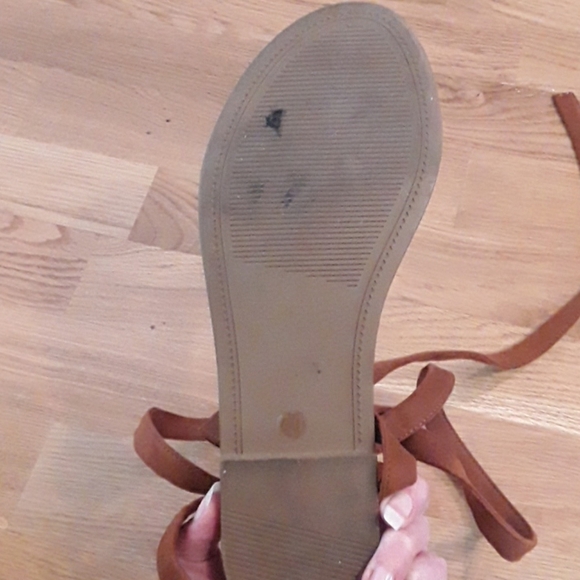 Only worn once! Steve  Madden lace up sandal - Picture 4 of 5